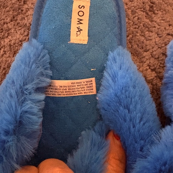 Soma Plush Blue Slippers - Picture 2 of 3